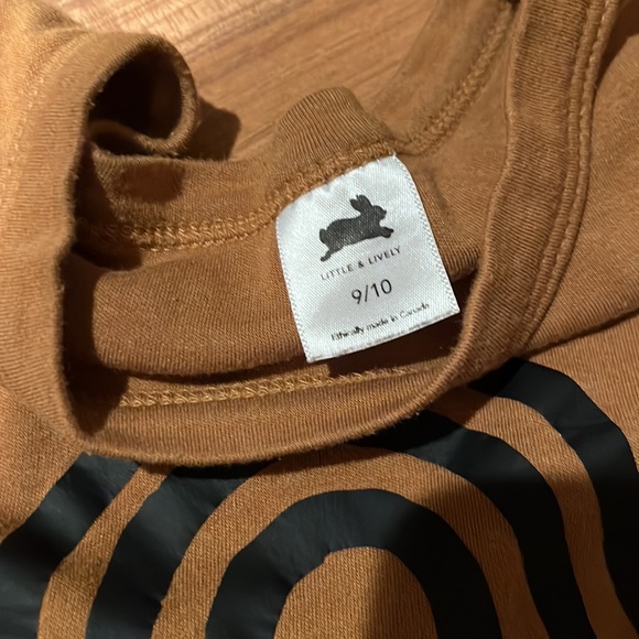 Little and Lovely t-shirt - Picture 4 of 4